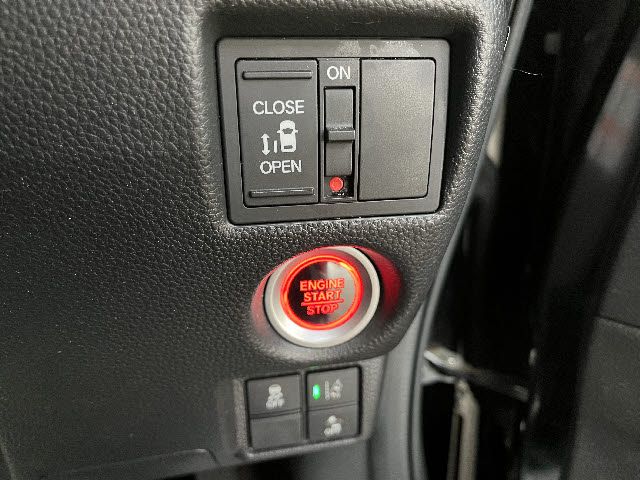 HONDA N BOX CUSTOM 2019 Image 31