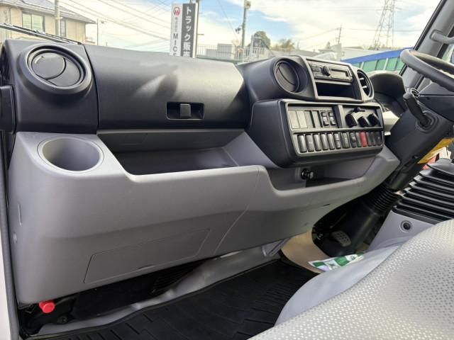 TOYOTA DYNA 2026 Image 31