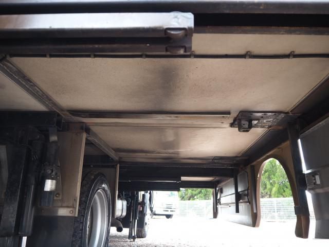 HINO DUTRO 2001 Image 31