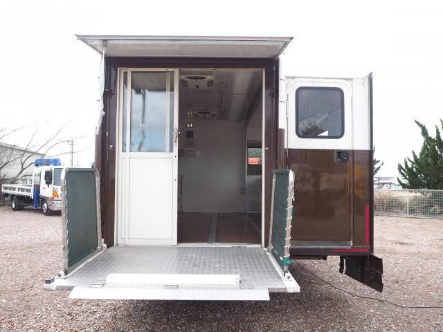 HINO DUTRO 2001 Image 31