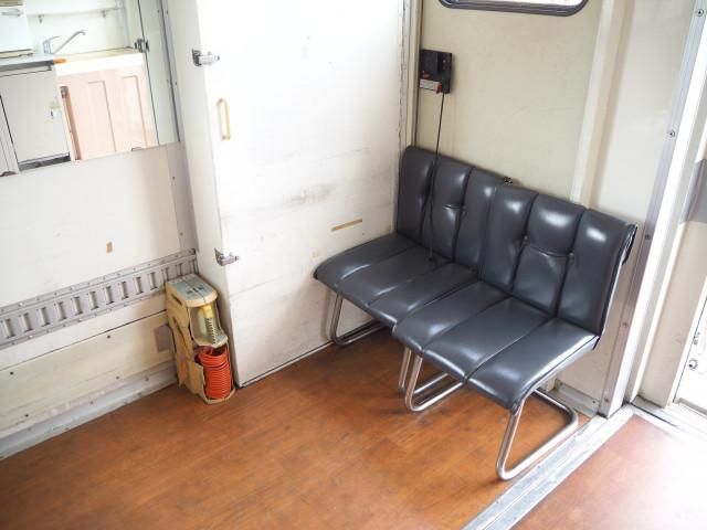 HINO DUTRO 2001 Image 31