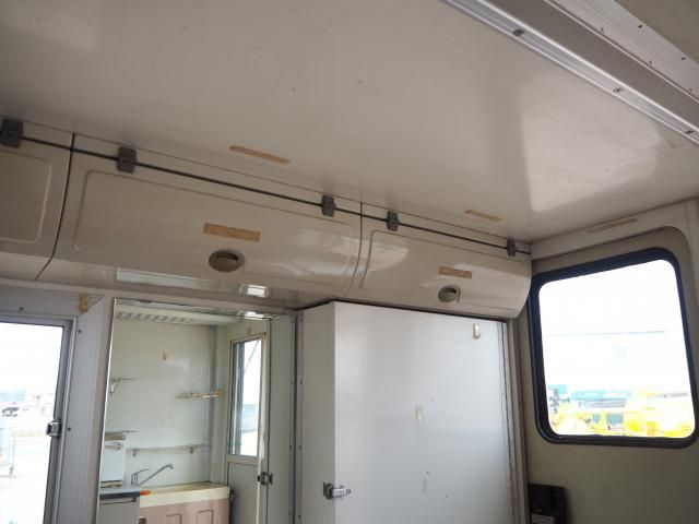 HINO DUTRO 2001 Image 31