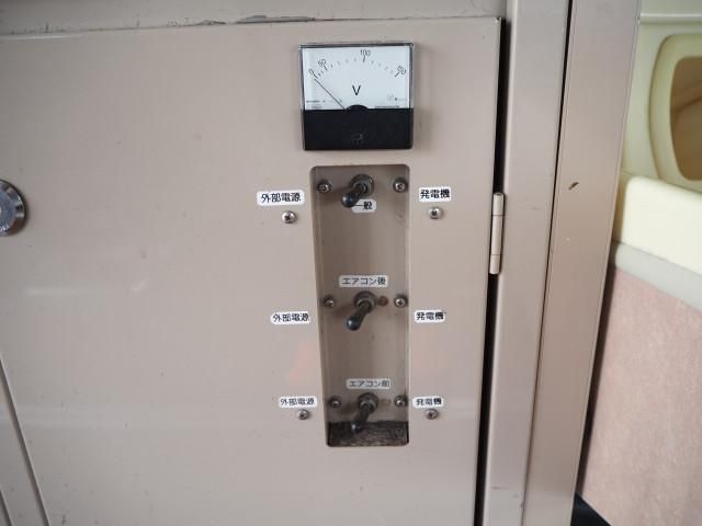 HINO DUTRO 2001 Image 31