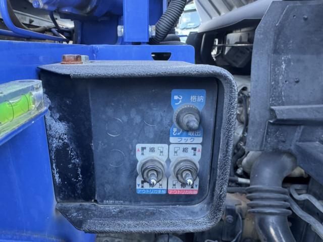 ISUZU ELF 2013 Image 31