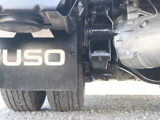 MITSUBISHI CANTER 2018 Image 31