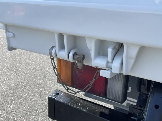 ISUZU ELF 2018 Image 31