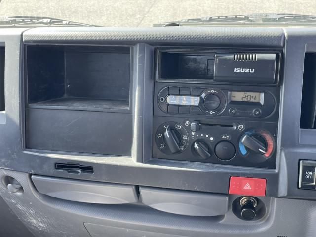 ISUZU ELF 2018 Image 31