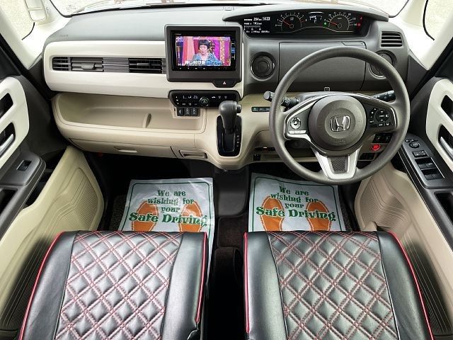 HONDA N BOX 2017 Image 31