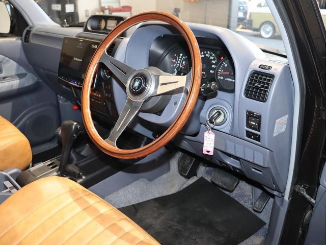 TOYOTA LANDCRUISER PRADO 2000 Image 31