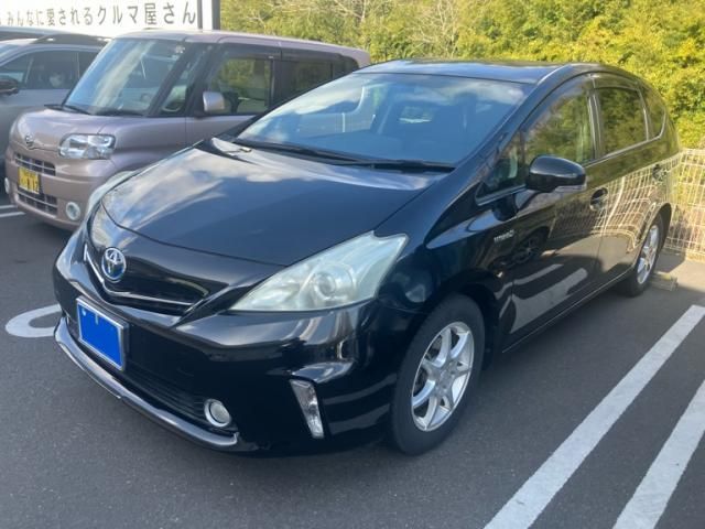 TOYOTA PRIUS ALPHA 2011 Image 31