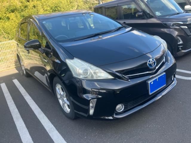 TOYOTA PRIUS ALPHA 2011 Image 31