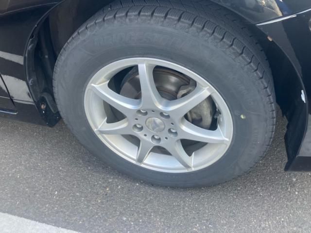 TOYOTA PRIUS ALPHA 2011 Image 31