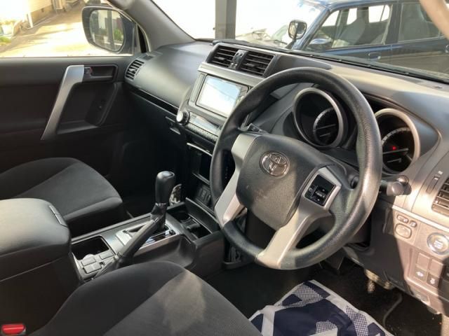 TOYOTA LANDCRUISER PRADO 2016 Image 31