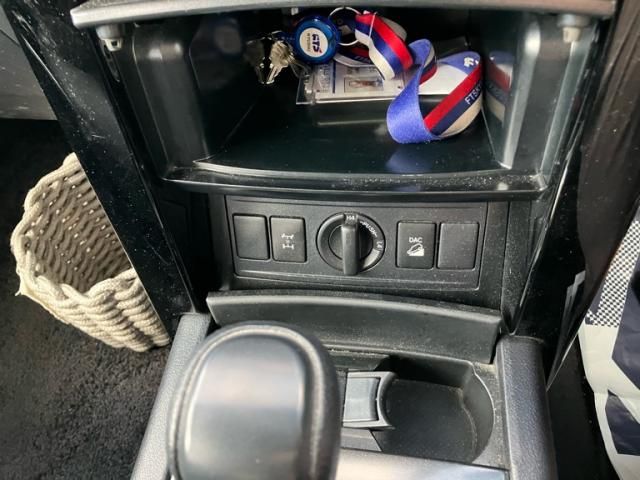 TOYOTA LANDCRUISER PRADO 2016 Image 31