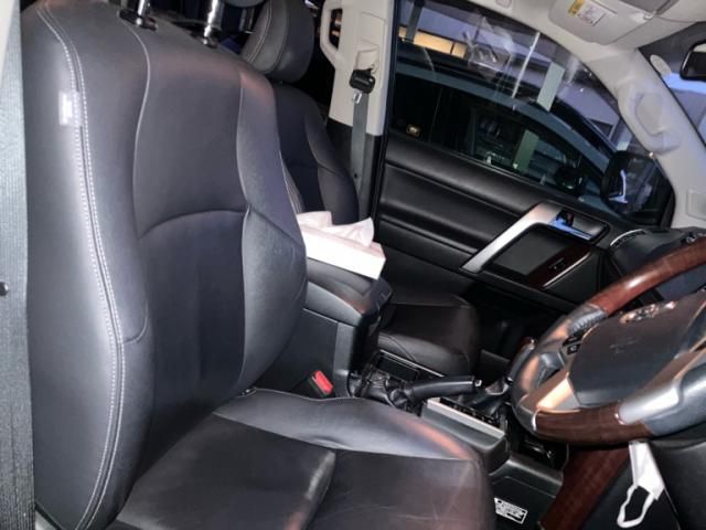 TOYOTA LANDCRUISER PRADO 2016 Image 31