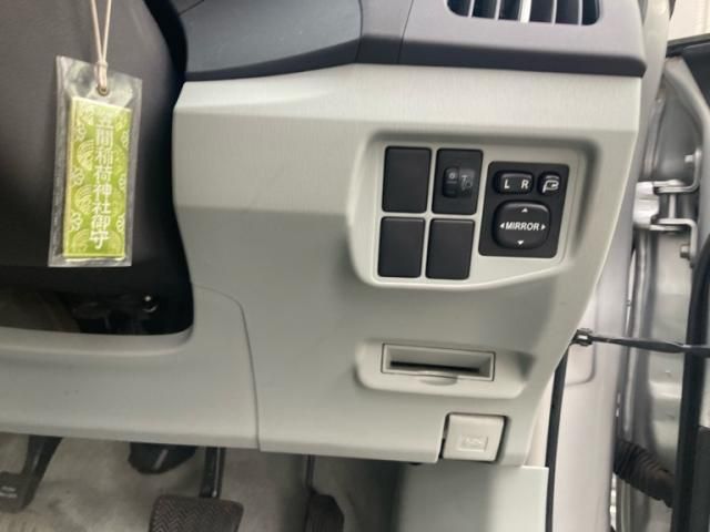 TOYOTA PRIUS 2009 Image 31