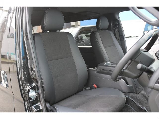 TOYOTA HIACE VAN 4WD 2022 Image 31