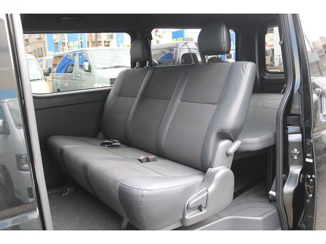 TOYOTA HIACE VAN 4WD 2022 Image 31