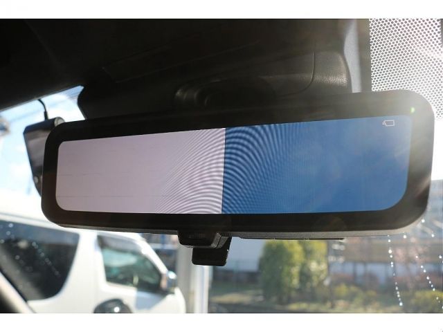 TOYOTA HIACE VAN 4WD 2022 Image 31