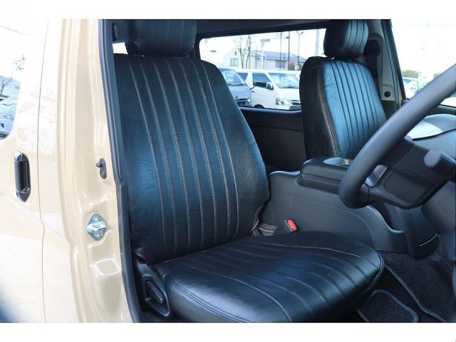 TOYOTA HIACE VAN 4WD 2026 Image 31