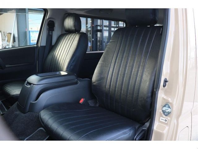 TOYOTA HIACE VAN 4WD 2026 Image 31