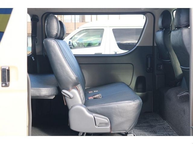 TOYOTA HIACE VAN 4WD 2026 Image 31