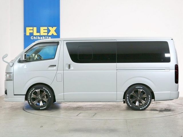 TOYOTA HIACE VAN 2WD 2022 Image 31