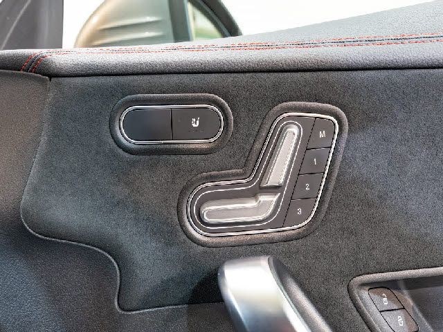 MERCEDES BENZ CLA SH 2020 Image 31