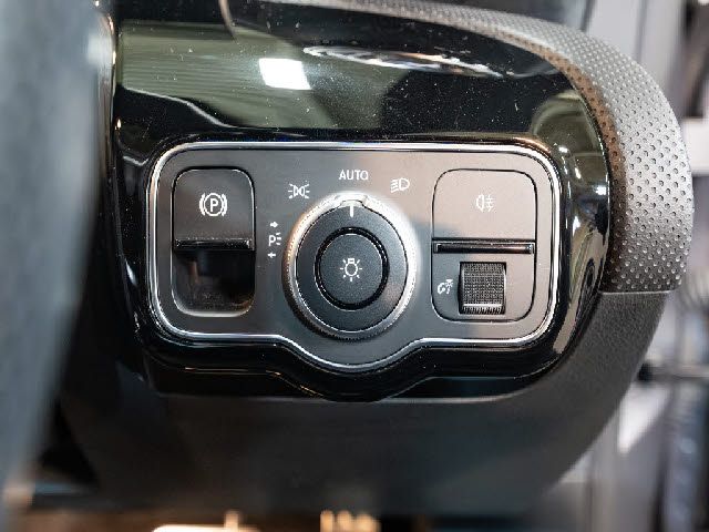 MERCEDES BENZ CLA SH 2020 Image 31