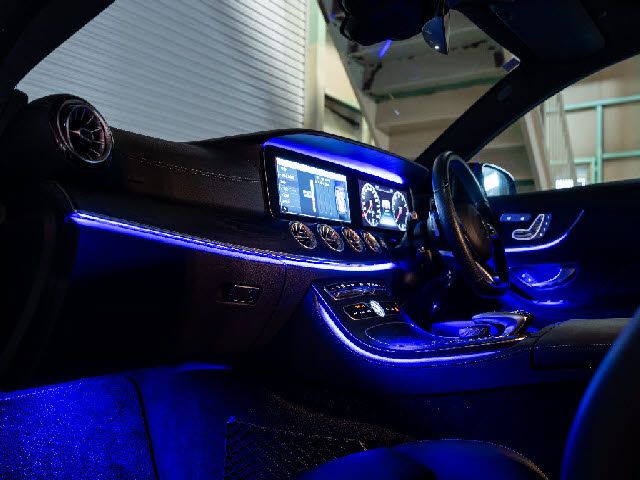 MERCEDES BENZ E CLAS 2018 Image 31