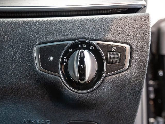 MERCEDES BENZ E CLAS 2018 Image 31