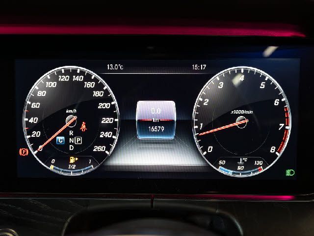 MERCEDES BENZ E CLAS 2018 Image 31