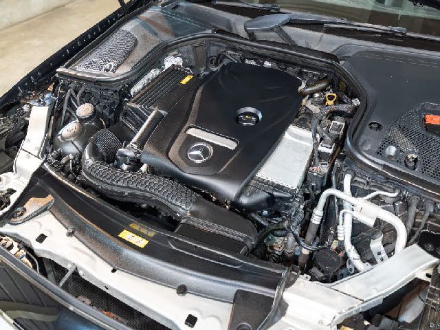 MERCEDES BENZ E CLAS 2018 Image 31