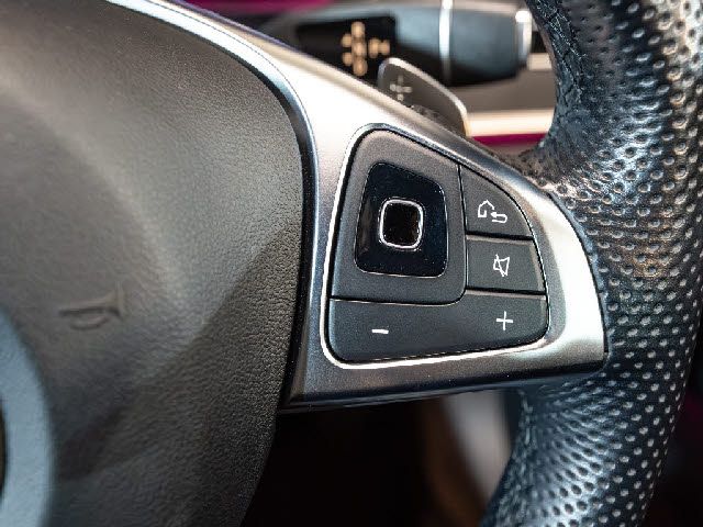 MERCEDES BENZ E CLAS 2018 Image 31