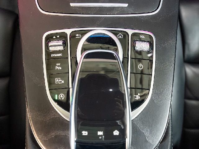 MERCEDES BENZ E CLAS 2018 Image 31