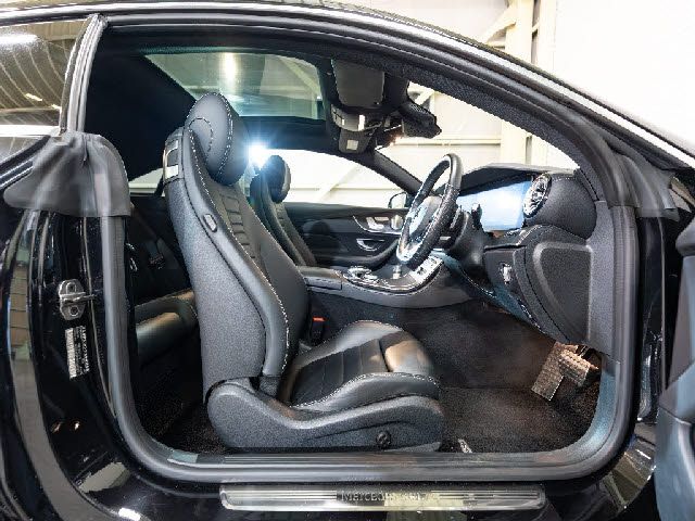 MERCEDES BENZ E CLAS 2018 Image 31