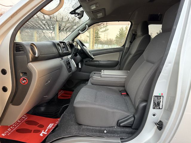 NISSAN NV350 CARAVAN 4WD 2012 Image 31