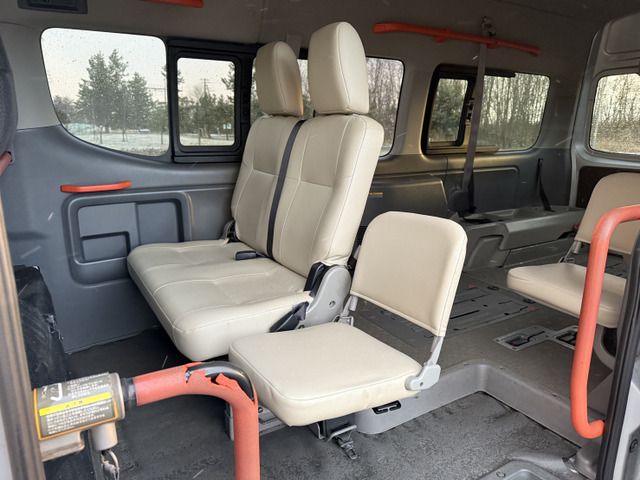 NISSAN NV350 CARAVAN 4WD 2012 Image 31