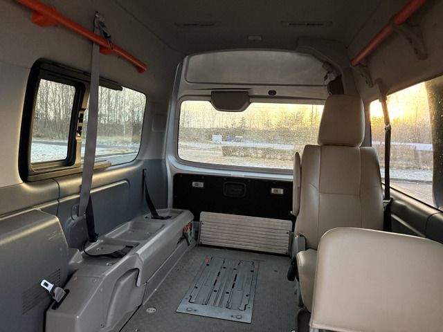 NISSAN NV350 CARAVAN 4WD 2012 Image 31