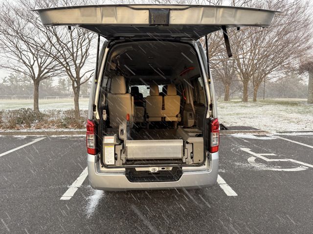 NISSAN NV350 CARAVAN 4WD 2012 Image 31