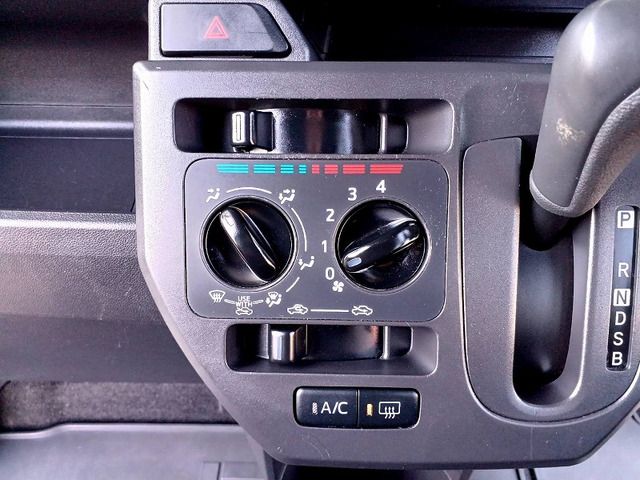 DAIHATSU WAKE 2015 Image 31