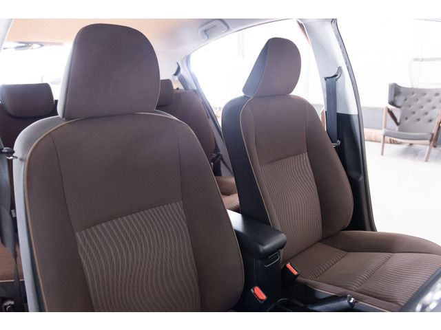 TOYOTA AQUA 2012 Image 31