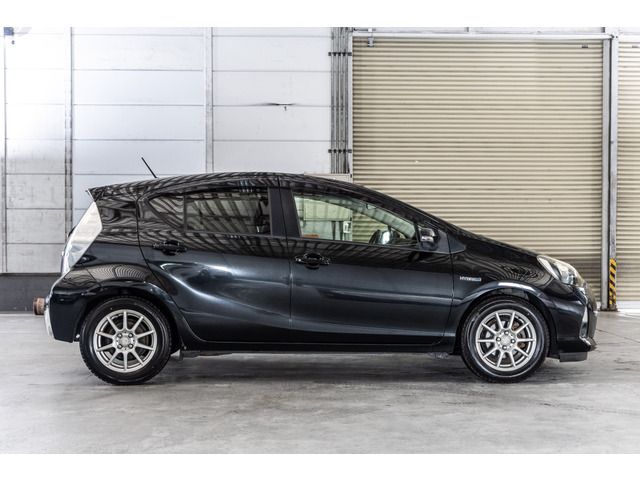 TOYOTA AQUA 2013 Image 31