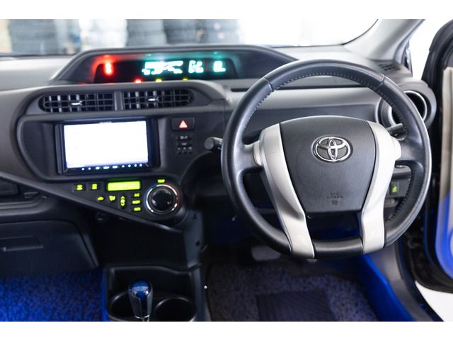 TOYOTA AQUA 2013 Image 31