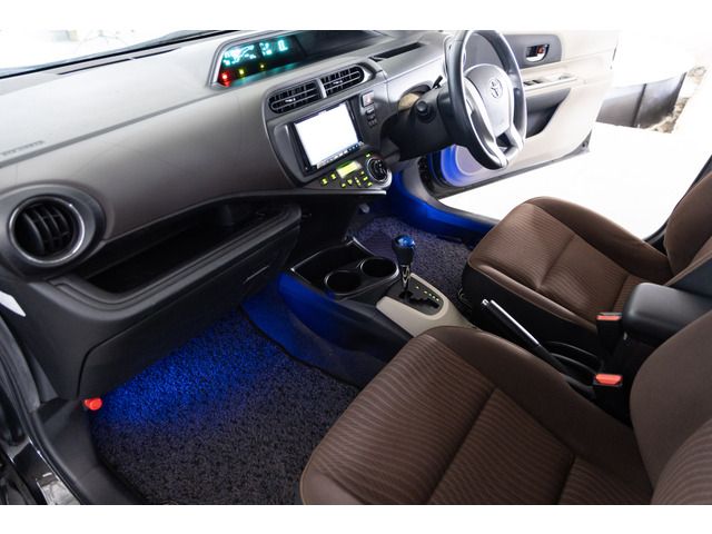 TOYOTA AQUA 2013 Image 31