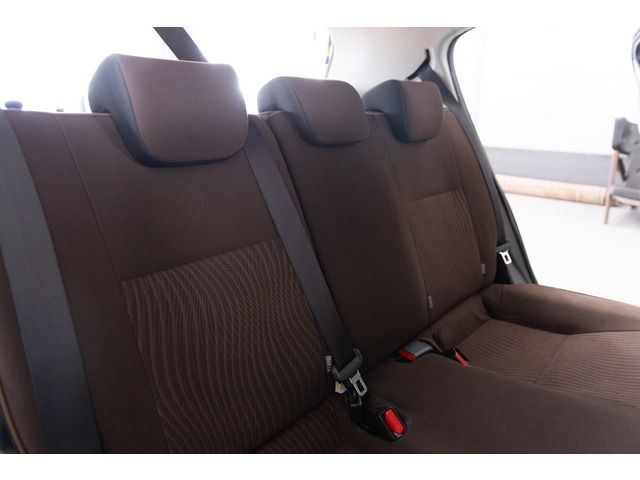 TOYOTA AQUA 2013 Image 31