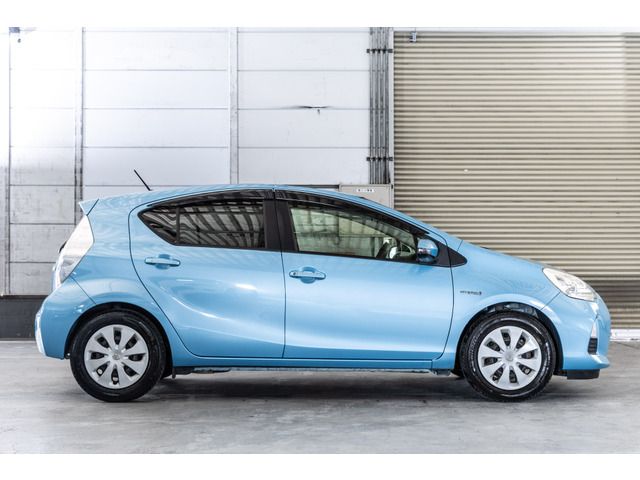 TOYOTA AQUA 2014 Image 31