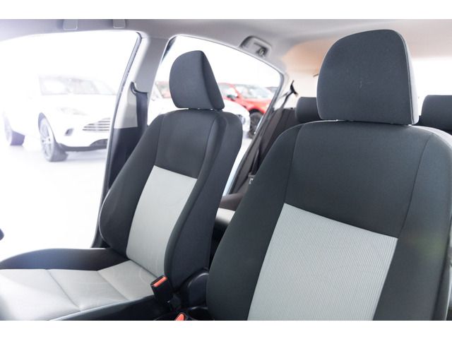 TOYOTA AQUA 2014 Image 31