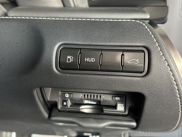 TOYOTA LEXUS LC500 2019 Image 31