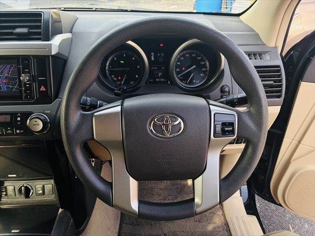 TOYOTA LANDCRUISER PRADO 2015 Image 31